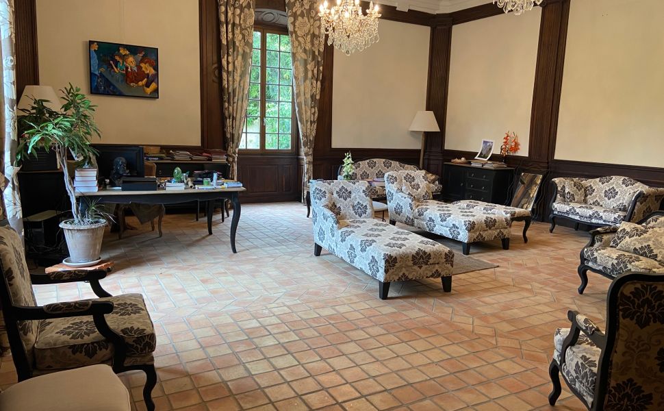 Superbe Château Renaissance datant du XVIIe siècle, avec un parc de 5,8 hectares